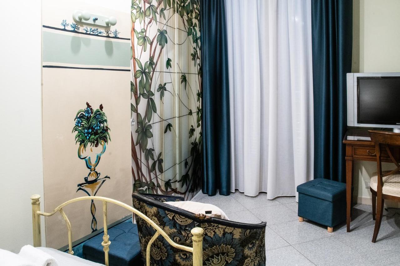 Double or Twin Room with Terrace